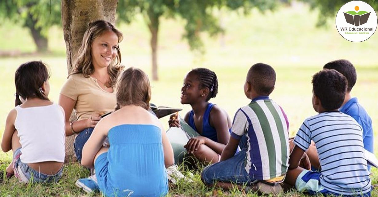 PAPEL DO EDUCADOR SOCIAL EM PROJETOS SOCIOEDUCATIVOS COM CRIANÇAS E ADOLESCENTES