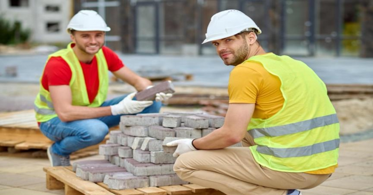 SERVENTE DE OBRAS