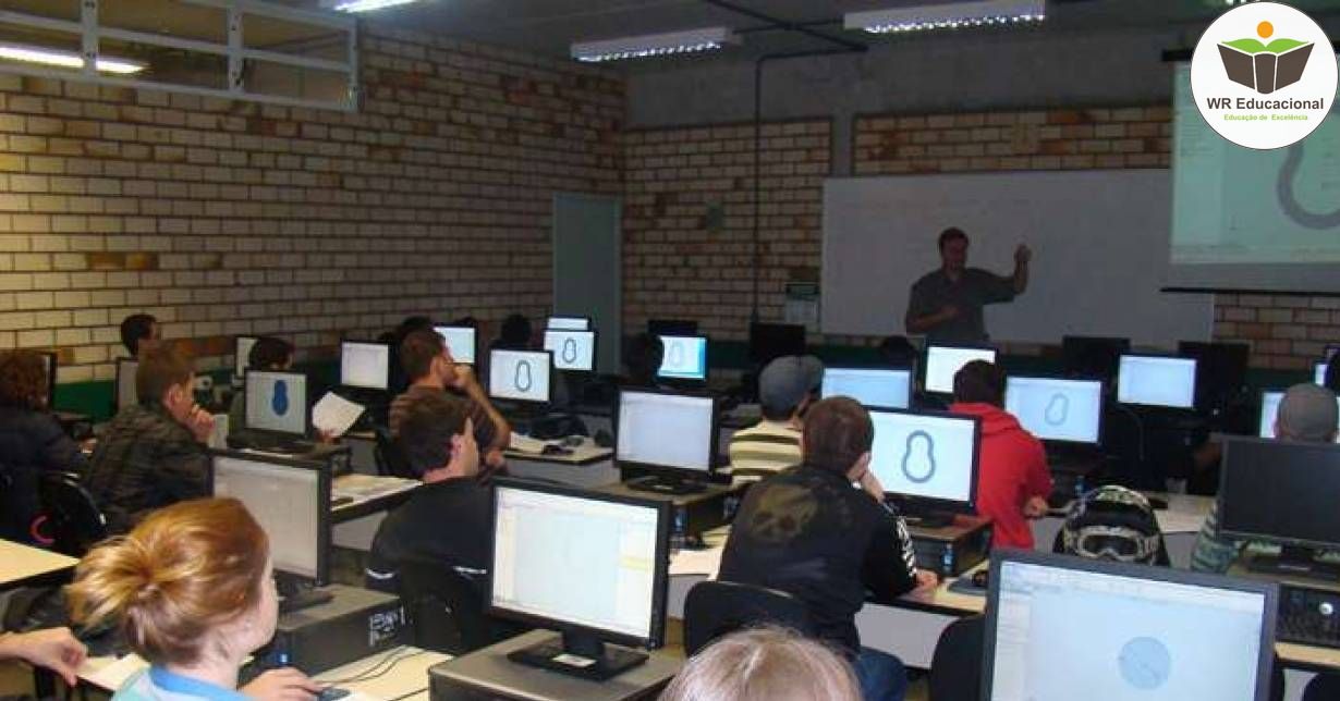 CAPACITAÇÃO PARA PROFESSORES DE LABORATÓRIO DE INFORMÁTICA