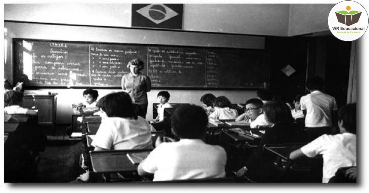 ENSINO DA EDUCAÇÃO MORAL E CÍVICA DURANTE A DITADURA MILITAR