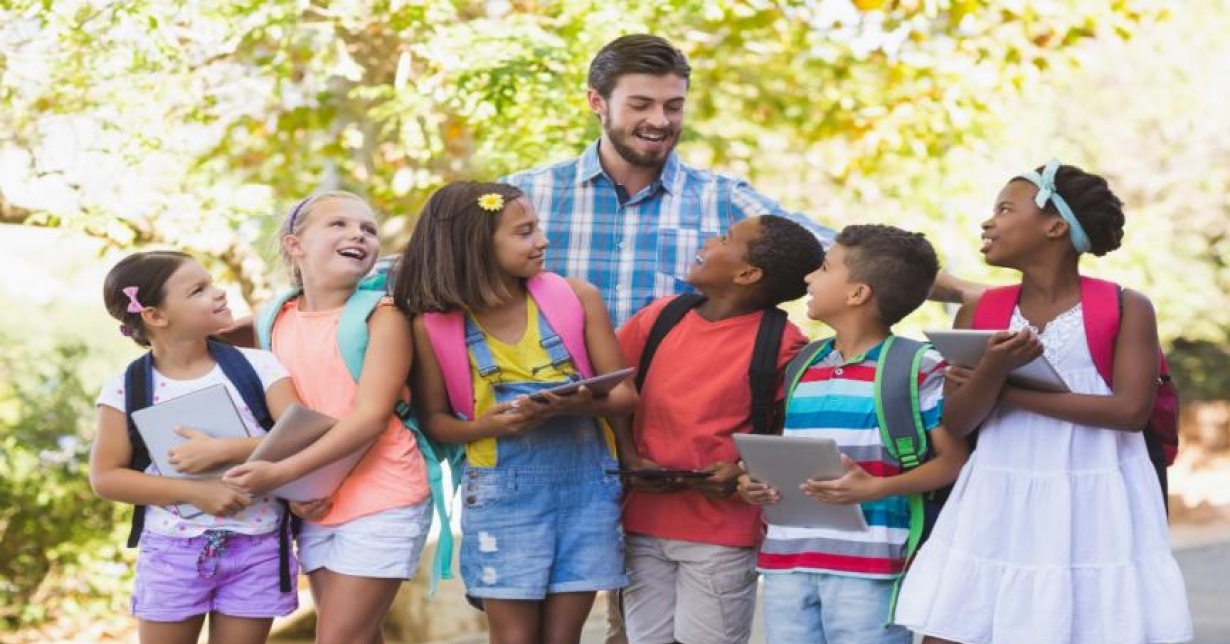 INTEGRAÇÃO ENTRE ESCOLA, FAMÍLIA E COMUNIDADE