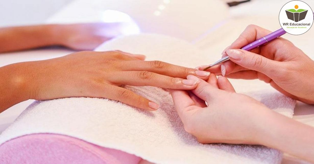 NOÇÕES ESPECIALIZADAS Á MANICURE E PEDICURE