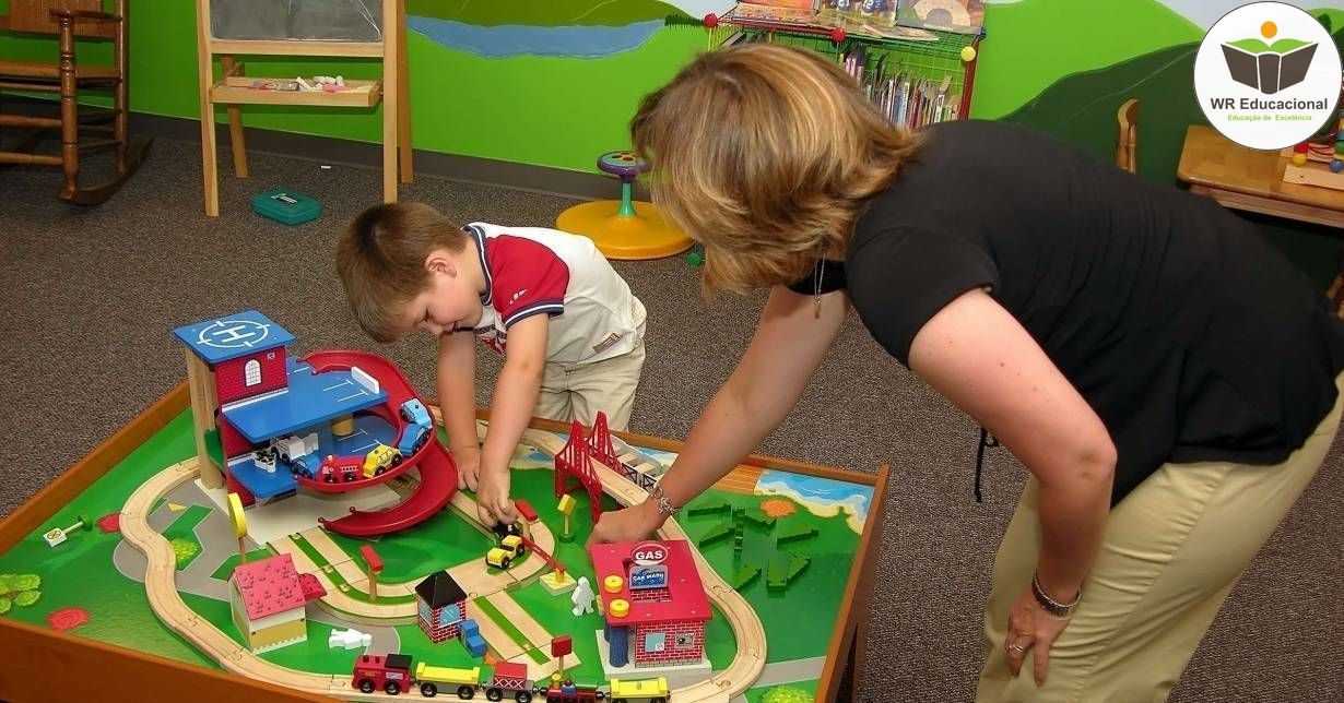 NOÇÕES BÁSICAS EM PSICOPEDAGOGIA CLINICA