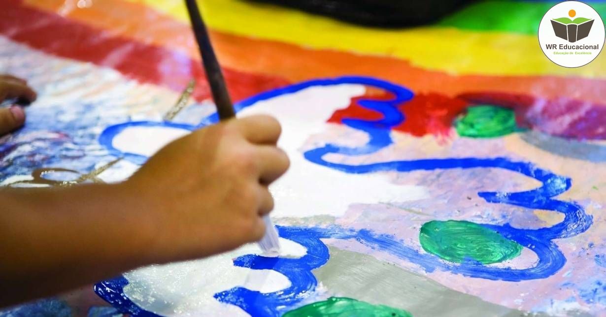 NOÇÕES BÁSICAS EM ARTETERAPIA